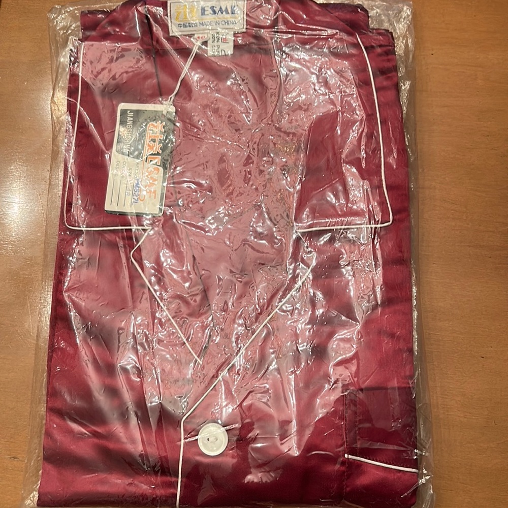 Men’s red silk pajamas size medium new with tags in plastic bag
